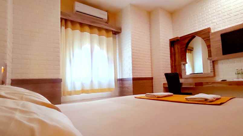 dijual hotel pleburan kec semarang