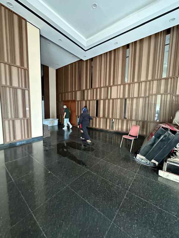 dijual hotel royal regal surabaya