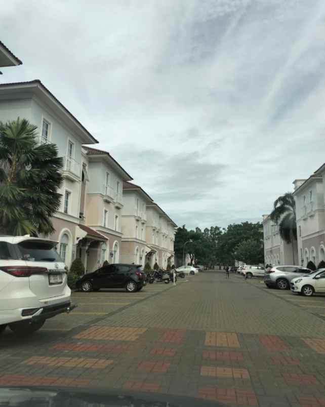 dijual kost alesha house vanya park