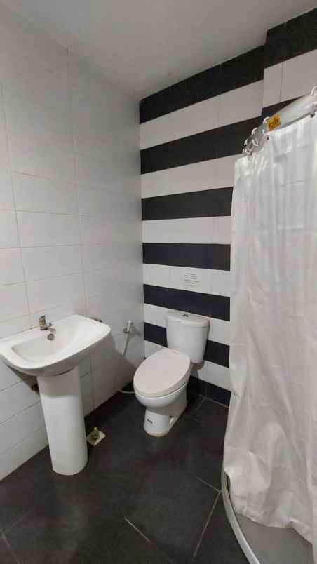 dijual kost cilandak