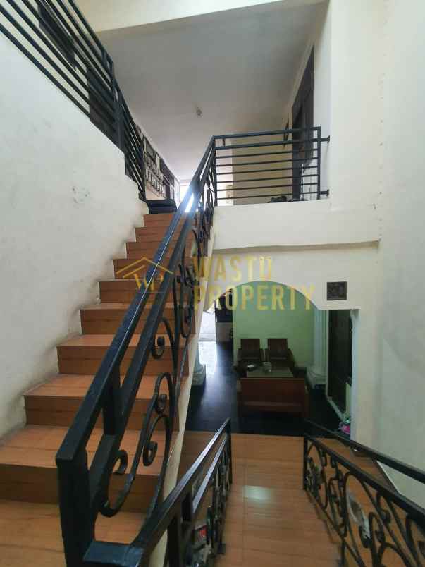 dijual kost jl kp kramat 49 rt 1 rw 4