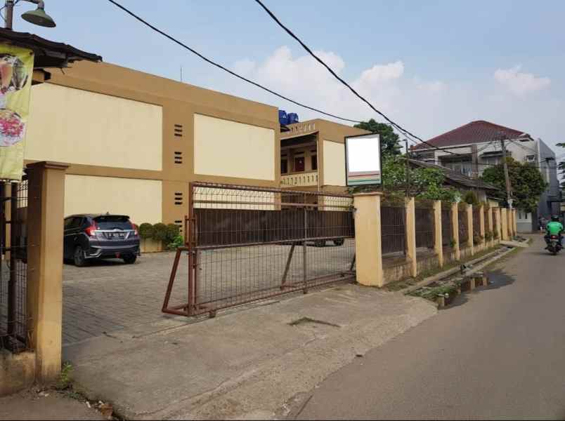 dijual kost jl raya pisangan