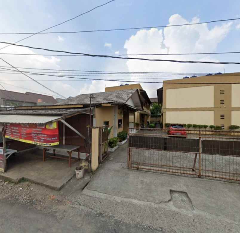 dijual kost jl raya pisangan