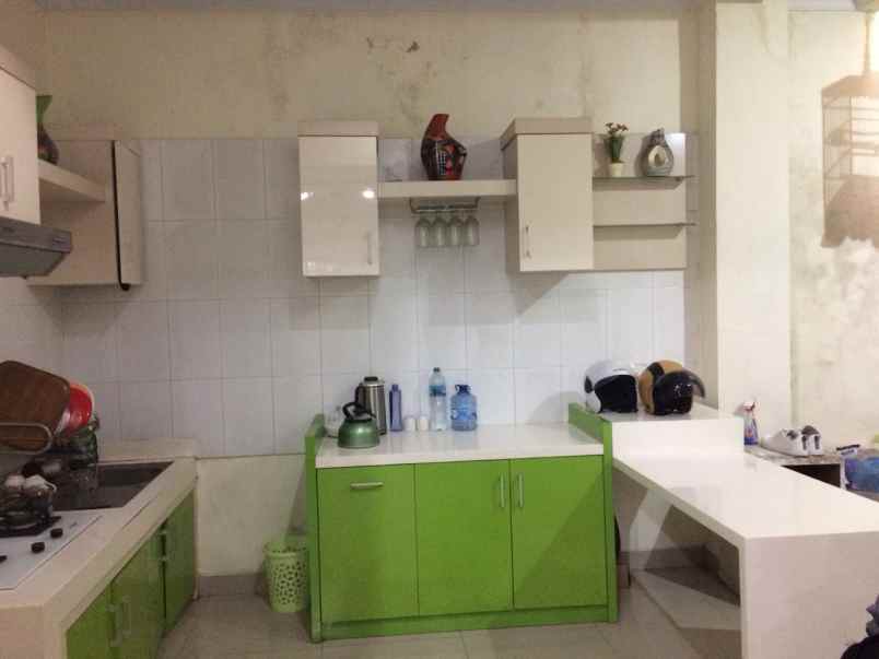 dijual kost jl tegalsari lodadi