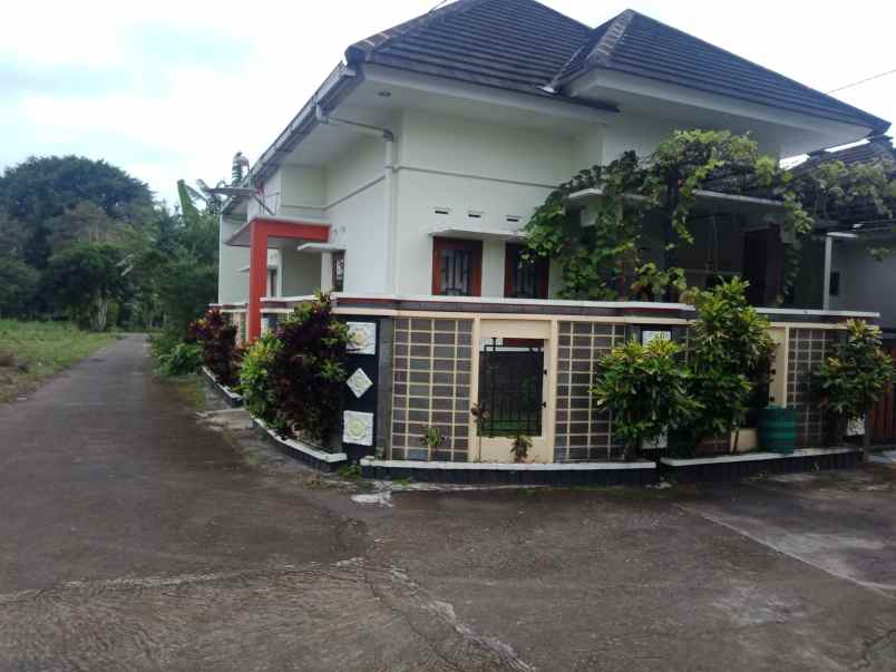 dijual kost purwomartani kec kalasan