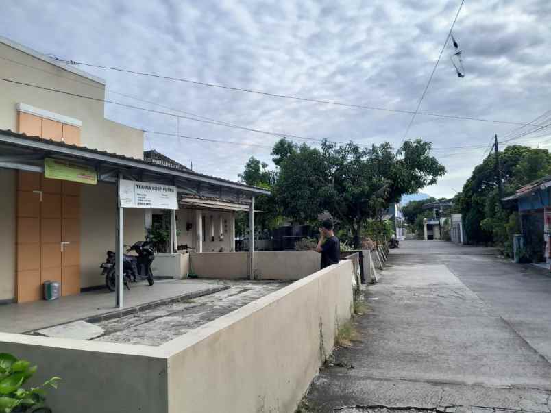 dijual kost purwomartani kec kalasan