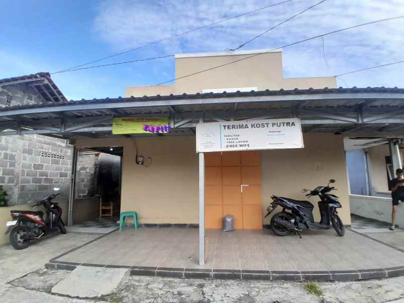 dijual kost purwomartani kec kalasan