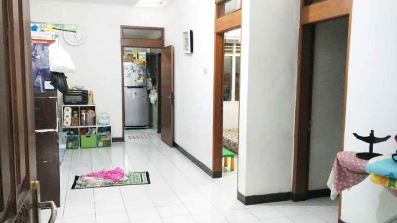 dijual kost tomang jakarta barat