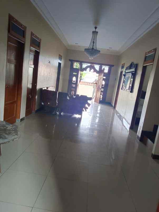 dijual reddoorz 2 lantai banyumanik semarang