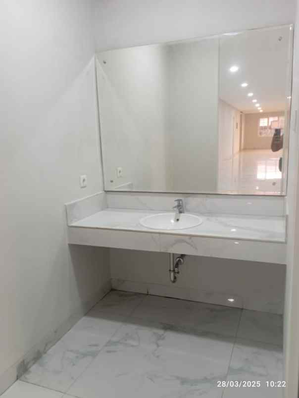 dijual ruko gudang kantor inspeksi saluran jakarta timur