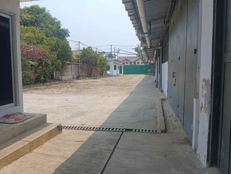 dijual ruko gudang kantor jalan raya perancis