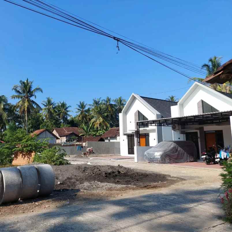 dijual rumah 1 km pengadilan agama