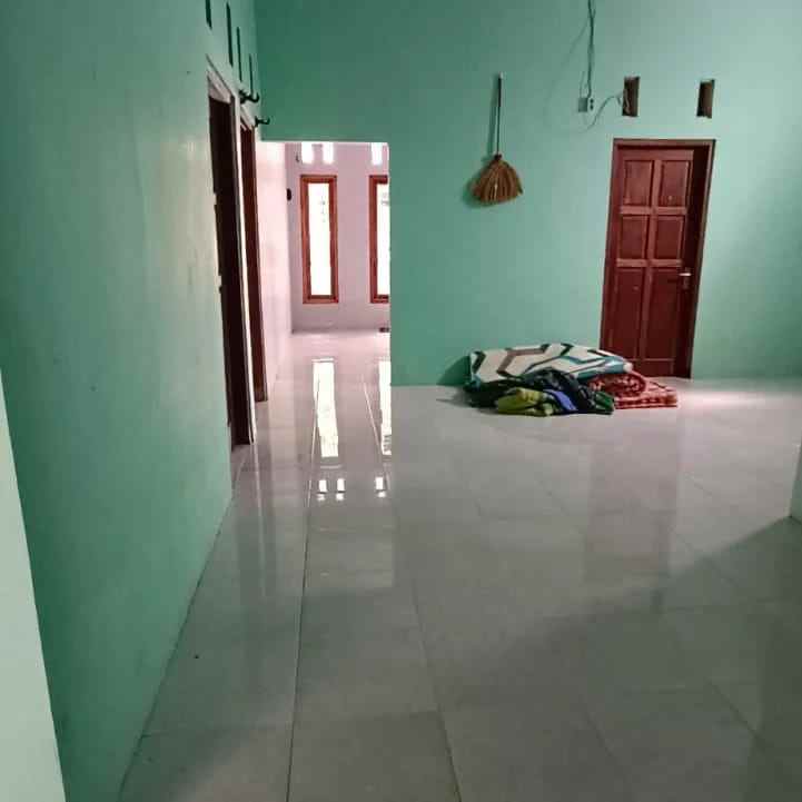 dijual rumah 2 km ke kampus uii