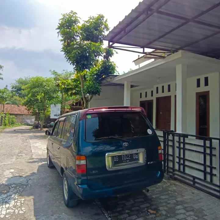 dijual rumah 2 km ke kampus uii