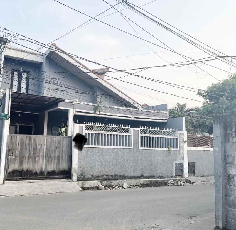 dijual rumah 2 lantai daerah cilandak