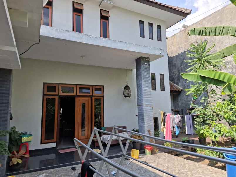 dijual rumah 2 lantai dekat kampus uin jember