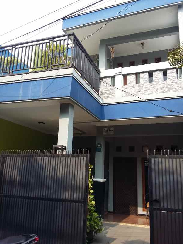 dijual rumah 2 lantai di pondok kelapa durensawit