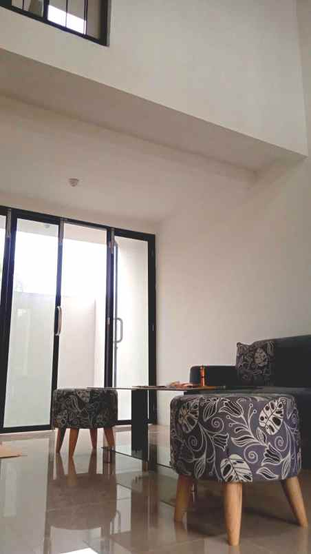 dijual rumah 2 lantai harga murah kota batu