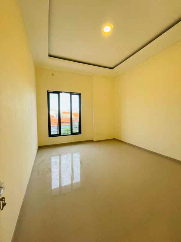 dijual rumah 2lt medokan ayu tambak surabaya timur