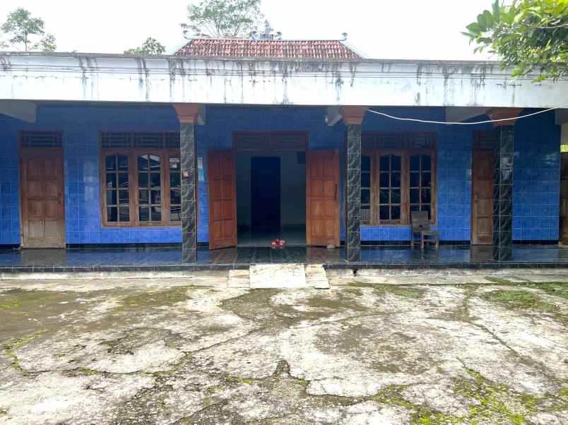 dijual rumah 450 juta limasan modern karanganyar