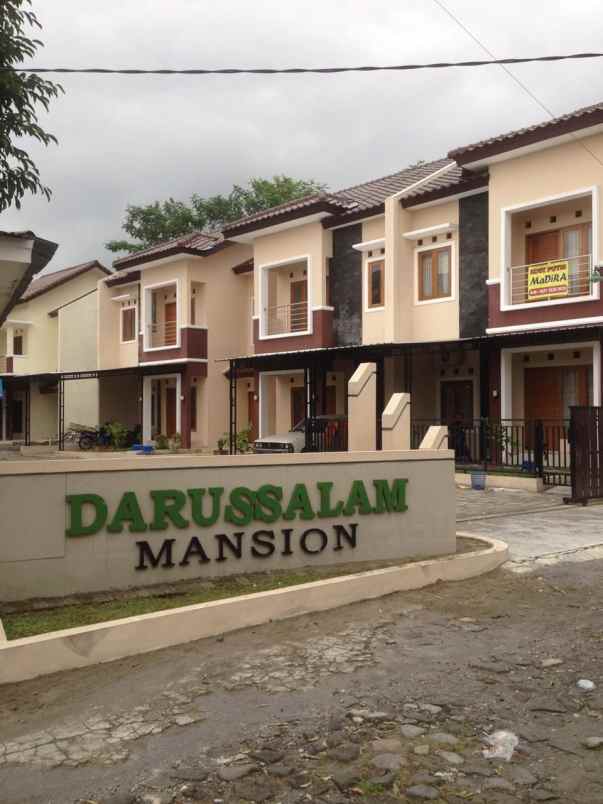 dijual rumah 5 kamar tidur dekat uii di jakal km14