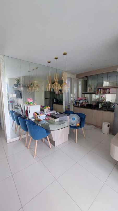 dijual rumah adelaide grand pakuwon