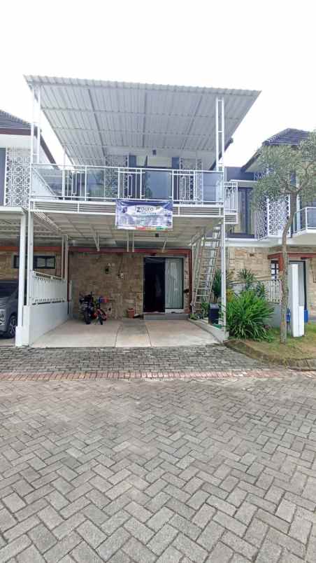 dijual rumah adyna residence lowokwaru