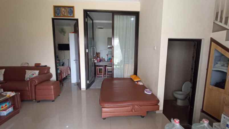 dijual rumah adyna residence lowokwaru