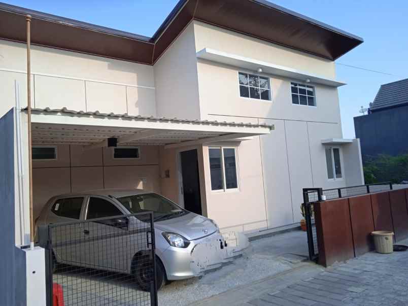 dijual rumah ambarketawang kec gamping