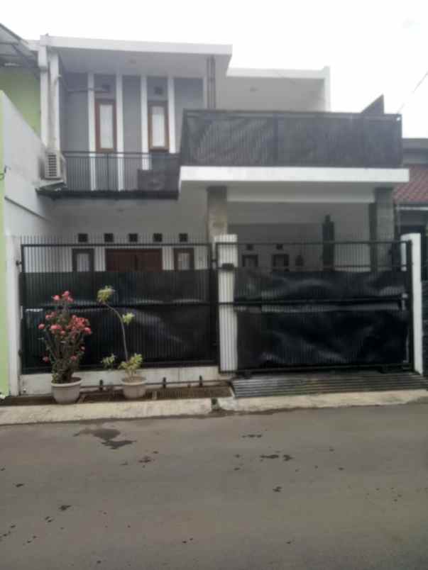 dijual rumah antapani jl malang