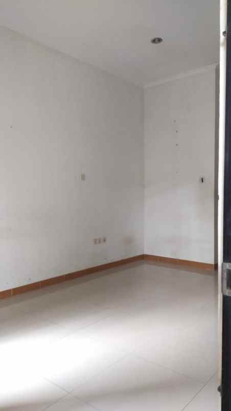dijual rumah antapani terusan jakarta