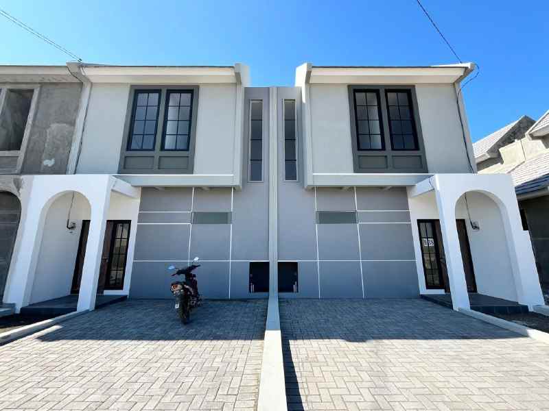 dijual rumah anvaya juanda