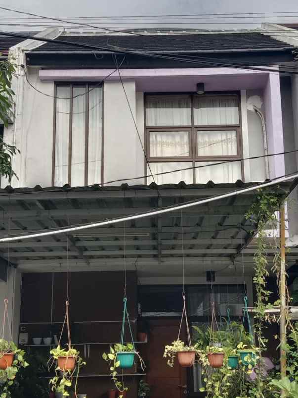 dijual rumah arcamanik