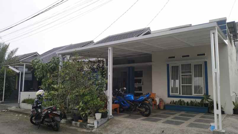 dijual rumah arcamanik