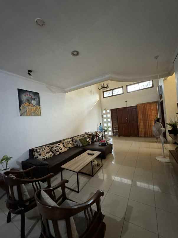 dijual rumah arcamanik