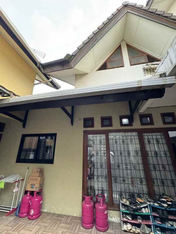 dijual rumah arcamanik