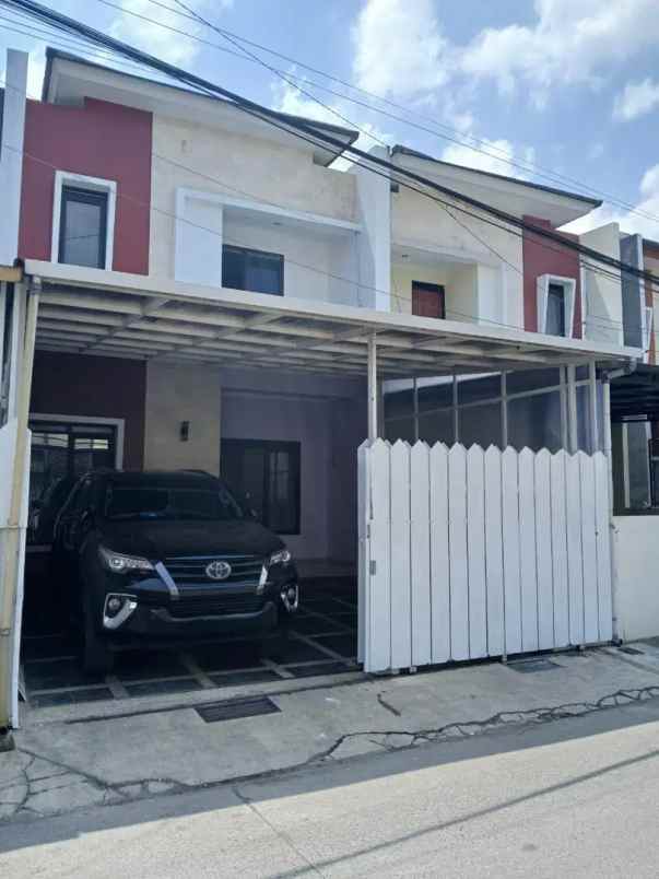 dijual rumah arcamanik