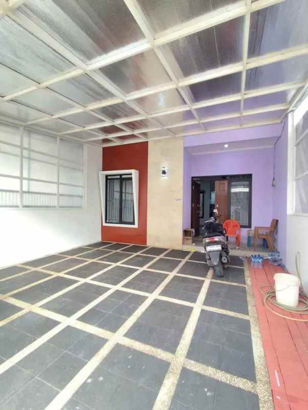 dijual rumah arcamanik