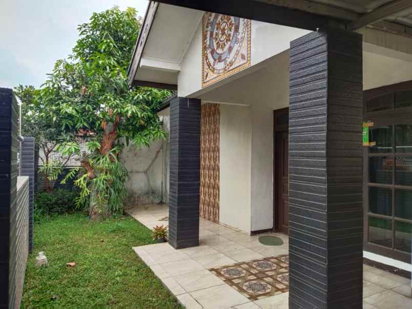 dijual rumah arcamanik