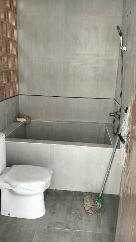 dijual rumah arcamanik kota bandung