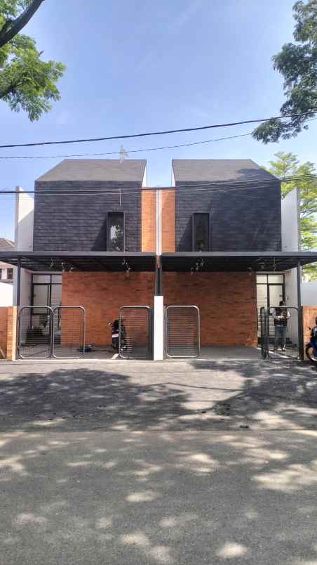 dijual rumah arcamanik kota bandung