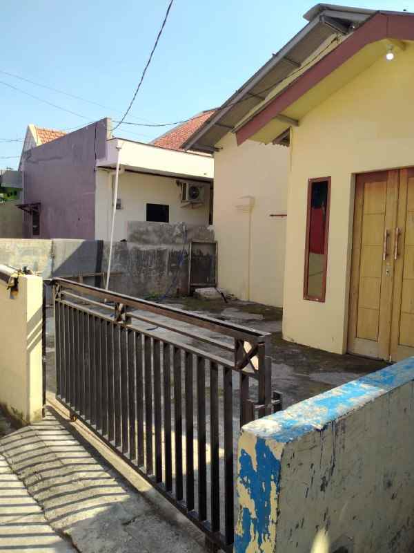 dijual rumah babatan pratama