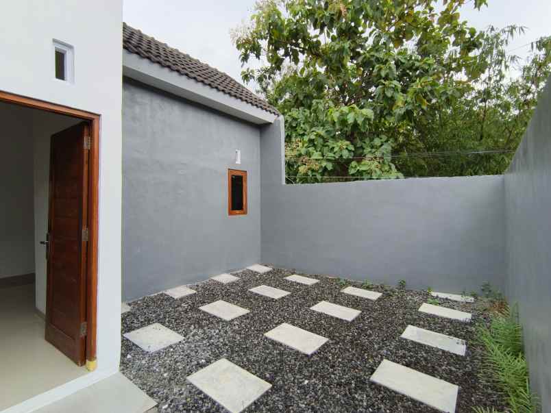 dijual rumah balecatur kec gamping