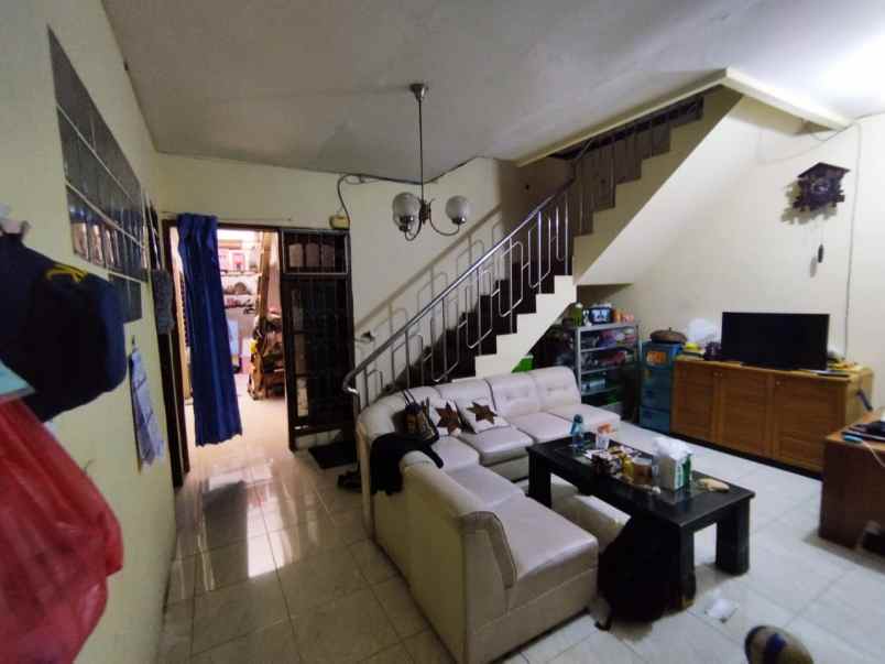 dijual rumah barata jaya