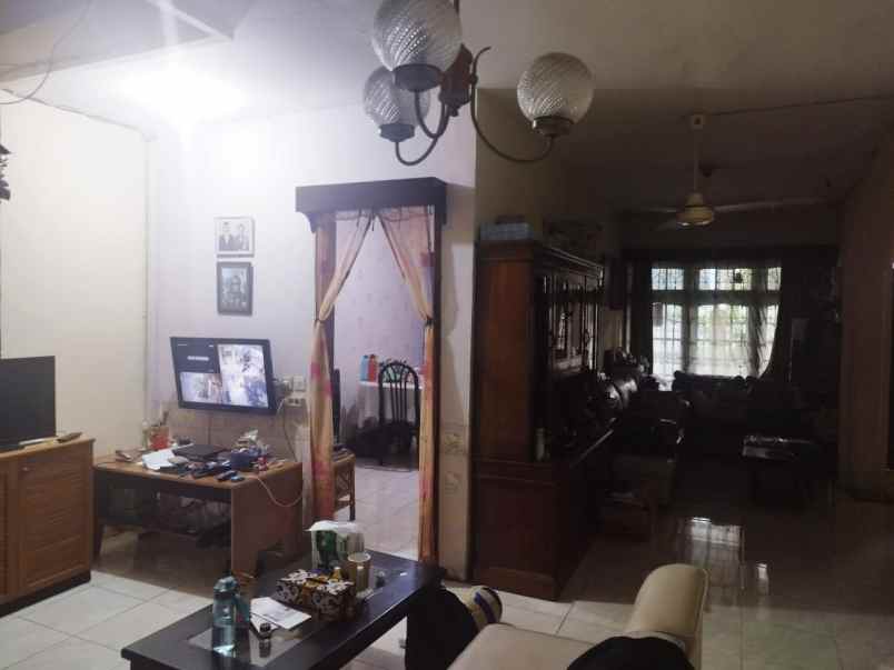 dijual rumah barata jaya