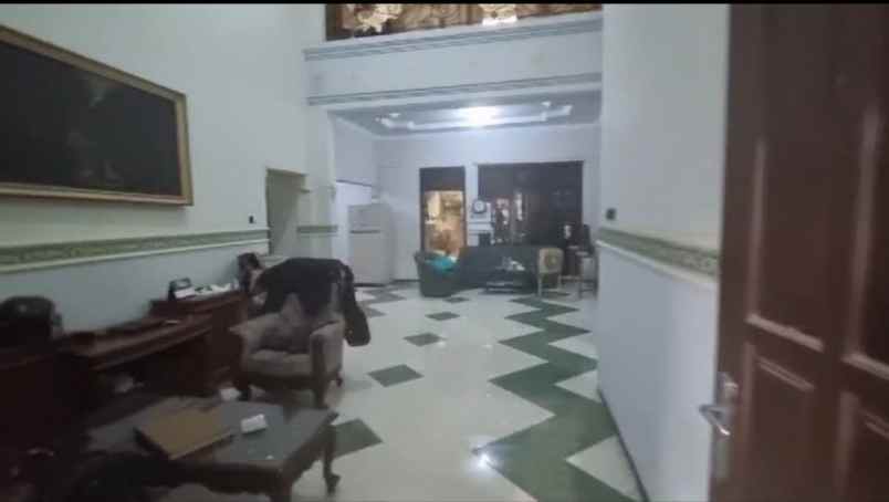 dijual rumah baratajaya