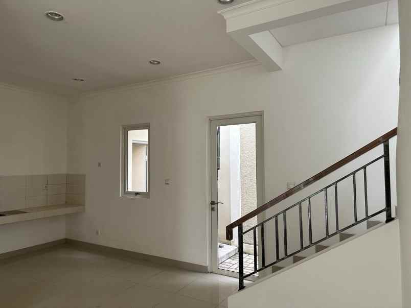 dijual rumah baru di cluster edison gading serpong