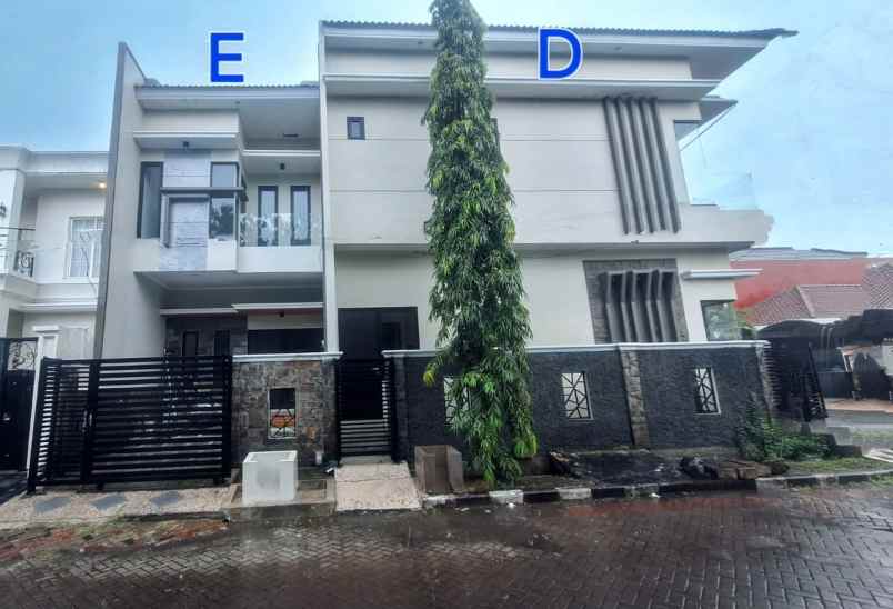 dijual rumah baru di mulyosari surabaya timur