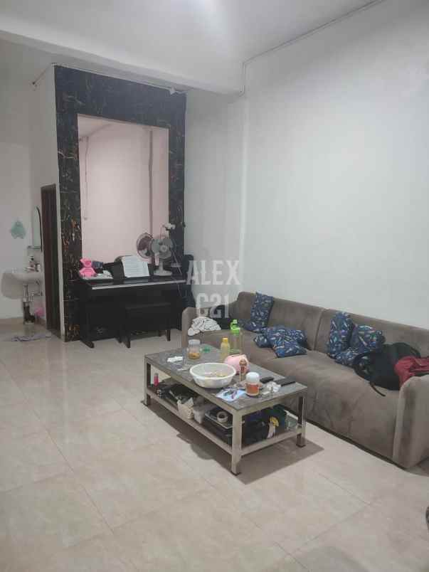 dijual rumah baru taman sari jakarta barat