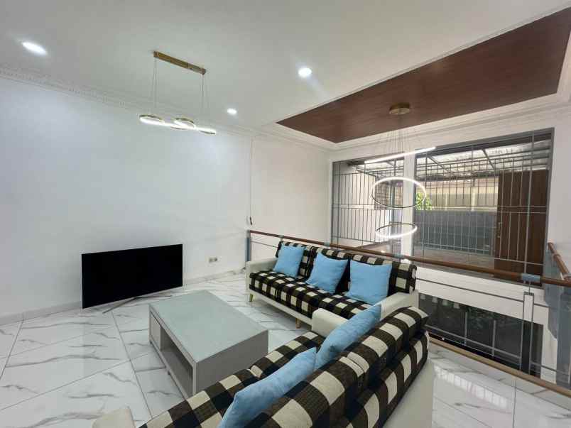 dijual rumah batununggal